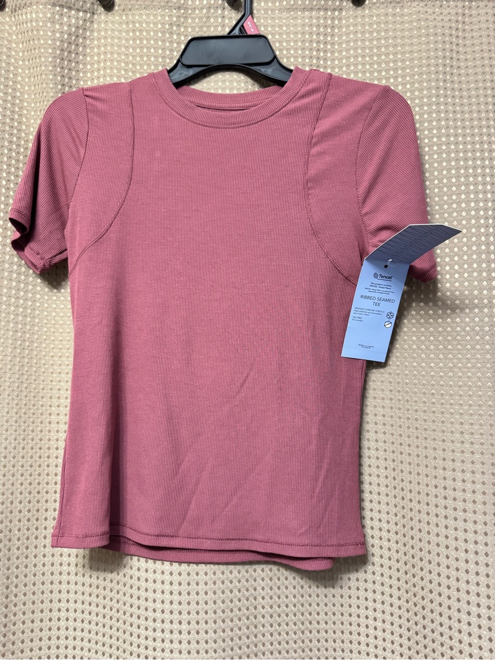 Avia Mauve Ribbed Short Sleeve Tee
Rust /Brown Color